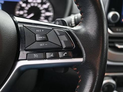 Used 2024 Nissan Altima 2.5 SR FWD image 31