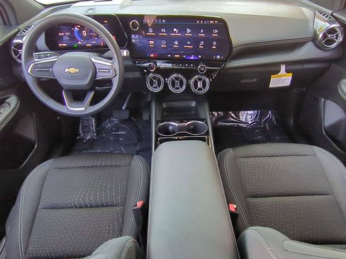 Used 2025 Chevrolet Blazer EV LT FWD image 13