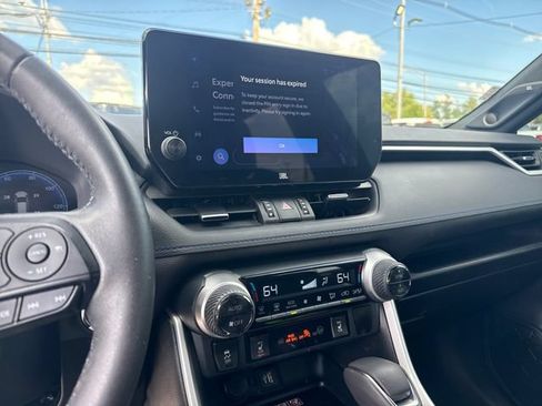 Used 2023 Toyota RAV4 XSE AWD/4WD image 18