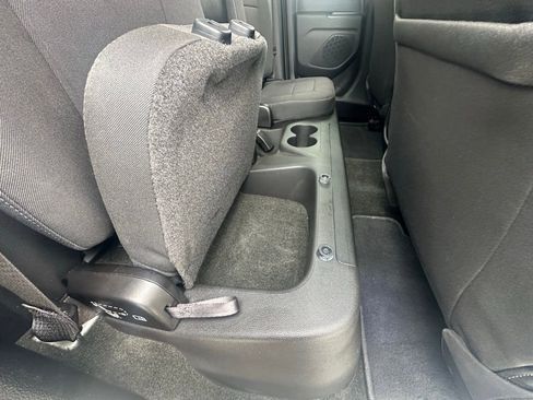 Used 2016 GMC Canyon SLE w/ SLE Convenience Package image 28