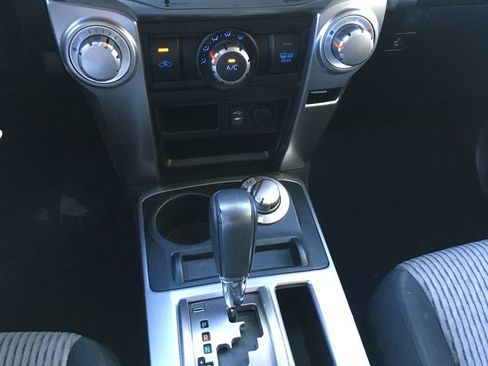 Used 2015 Toyota 4Runner SR5 AWD/4WD image 16