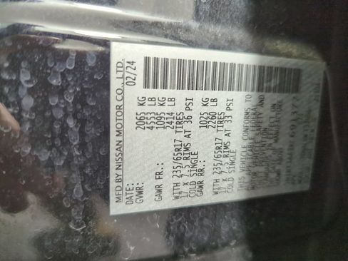 Used 2024 Nissan Rogue S FWD image 24