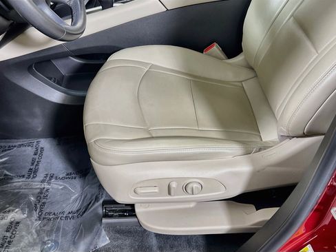 Used 2021 Buick Enclave Essence AWD/4WD image 18
