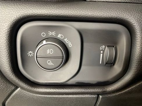 Used 2025 RAM 3500 Big Horn AWD/4WD image 23