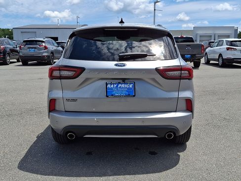 Used 2024 Ford Escape ST-Line w/ Tech Pack #1 FWD image 5