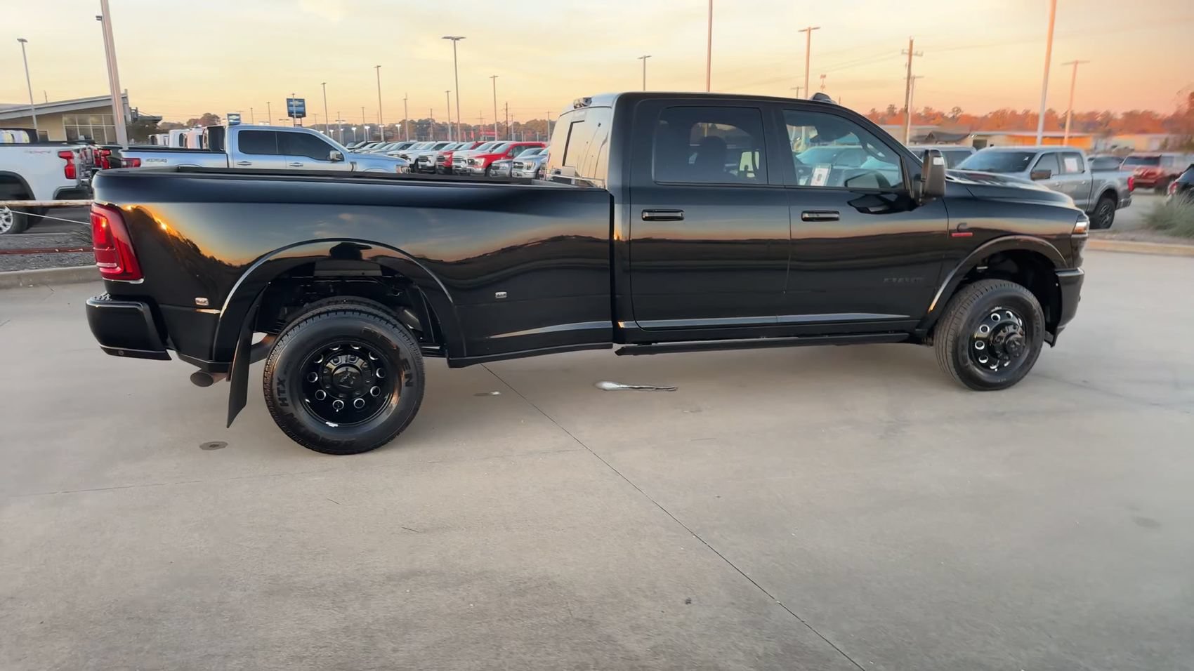 Used 2025 RAM 3500 Limited AWD/4WD image 8
