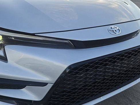 Used 2026 Toyota Corolla SE w/ SE Package FWD image 4