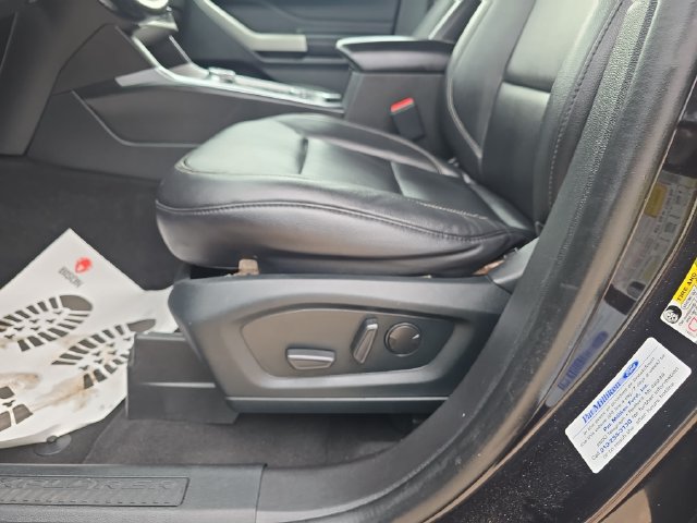 Used 2021 Ford Explorer XLT w/ Equipment Group 202A AWD/4WD image 30