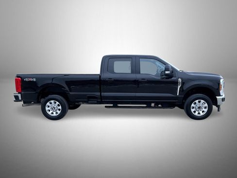 Used 2024 Ford F250 XLT image 4