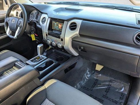 Used 2017 Toyota Tundra SR5 image 19