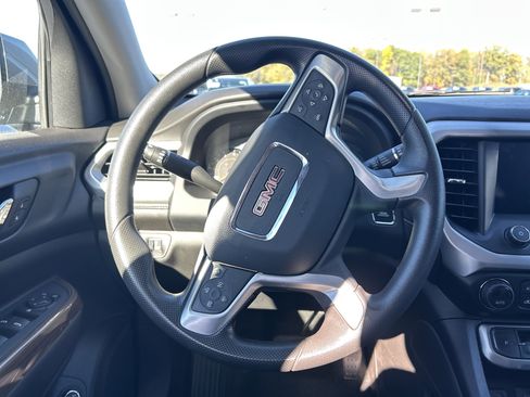 Used 2023 GMC Acadia SLE w/ Driver Convenience Package image 59