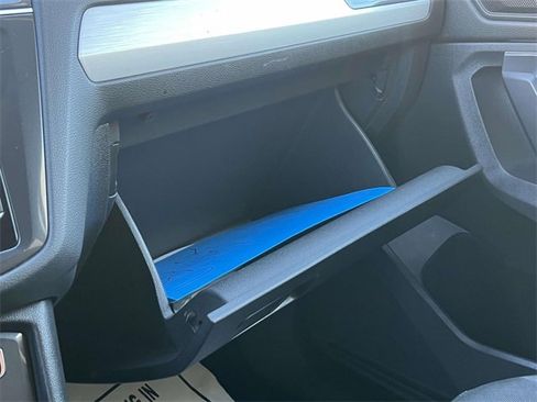 Used 2021 Volkswagen Tiguan S image 38