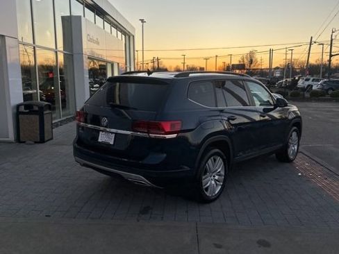 Used 2020 Volkswagen Atlas SE w/ Panoramic Sunroof Package image 8