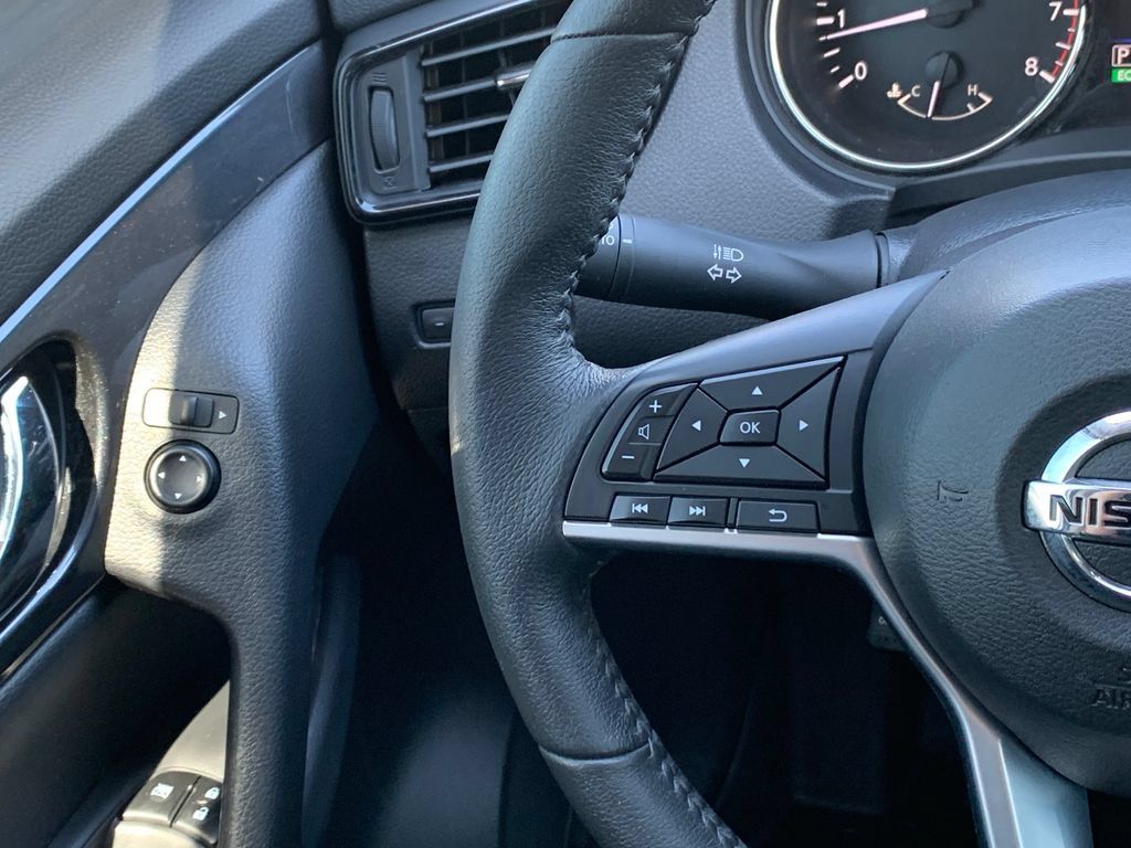 Used 2019 Nissan Rogue S w/ Special Edition Package FWD image 15
