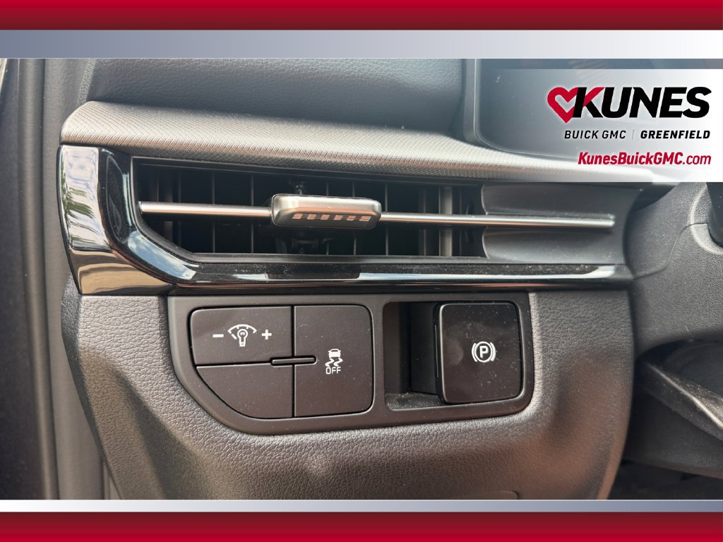 Used 2026 Kia Sportage LX FWD image 19