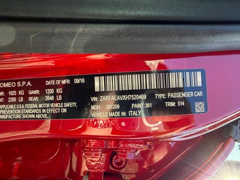 Used 2017 Alfa Romeo Giulia Quadrifoglio RWD image 62