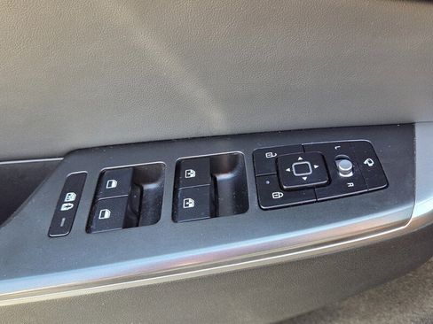 Used 2024 Kia EV6 Wind image 17