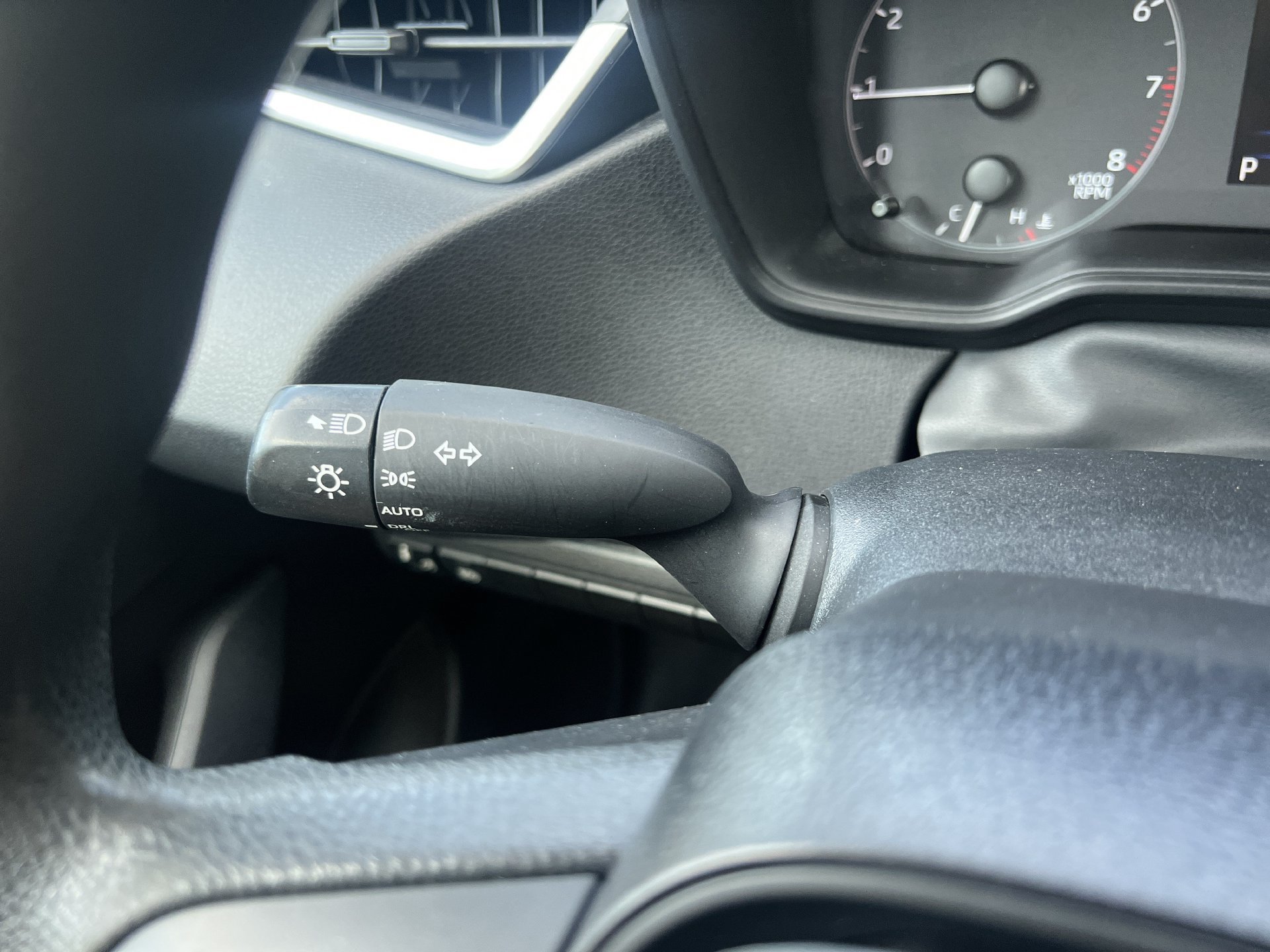 Used 2024 Toyota Corolla LE FWD image 9