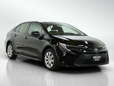 Used 2025 Toyota Corolla LE image 7