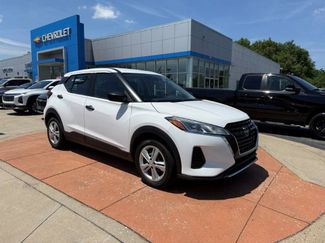 Used 2022 Nissan Kicks S FWD video 1