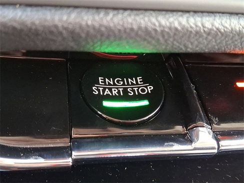 Used 2023 Lincoln Corsair AWD image 22