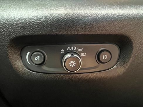 Used 2021 Chevrolet Traverse RS AWD/4WD image 10