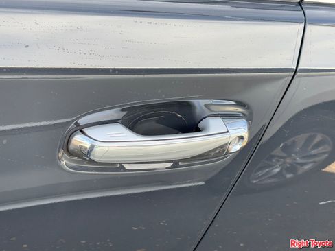 Used 2024 Toyota 4Runner Limited image 10