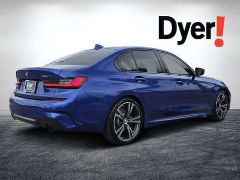 Used 2021 BMW 330i Sedan w/ M Sport Package RWD image 3