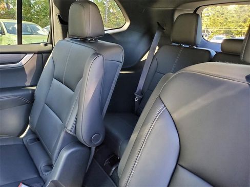 Used 2024 GMC Acadia Elevation image 13