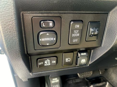 Used 2018 Toyota Tundra 1794 Edition image 15
