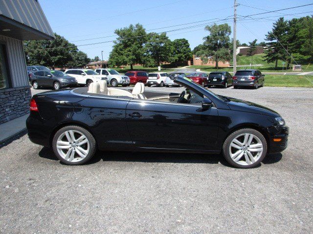 Used 2015 Volkswagen Eos Executive FWD image 15