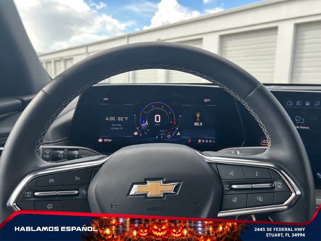 Used 2026 Chevrolet Traverse LT FWD image 22