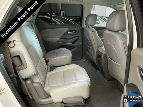 Used 2021 Chevrolet Traverse Premier image 16