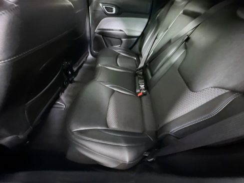 Used 2022 Jeep Compass Latitude image 26