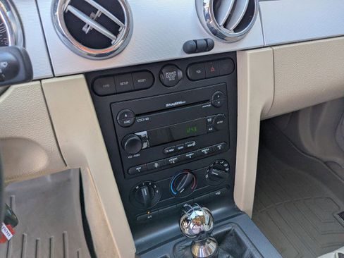 Used 2006 Ford Mustang GT Premium image 14