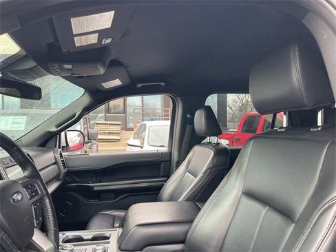 Used 2021 Ford Expedition XLT image 11