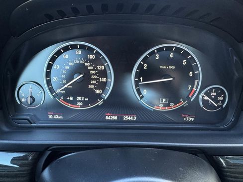 Used 2016 BMW 550i xDrive Sedan image 35