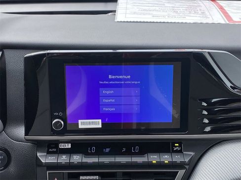 Certified 2025 Toyota Camry SE image 28