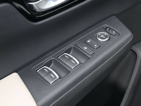 Used 2025 Honda CR-V EX-L image 14