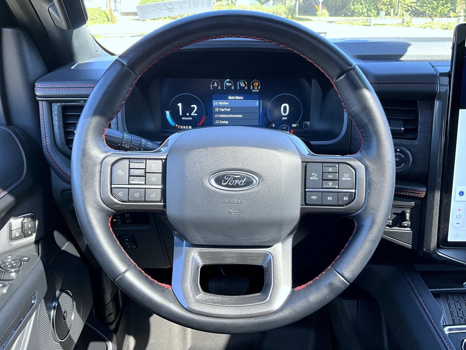 Used 2023 Ford Expedition Limited AWD/4WD image 12