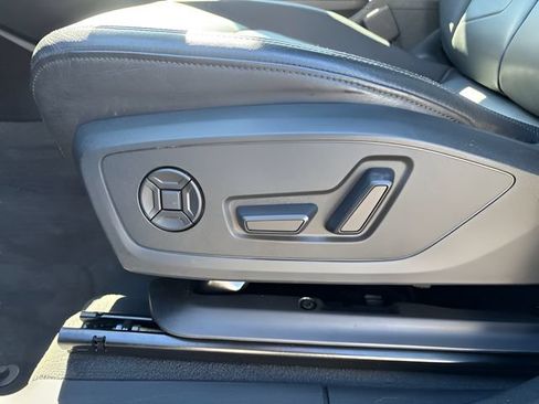 Used 2023 Audi Q3 2.0T Premium AWD/4WD image 14