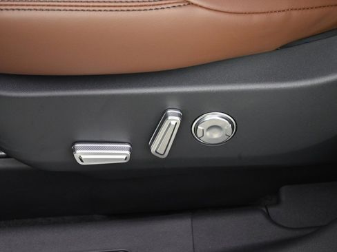 New 2026 Lincoln Nautilus Reserve image 14