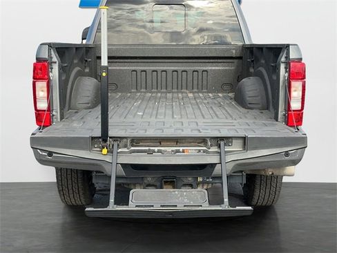 Used 2022 Ford F250 Lariat w/ Tremor Off-Road Package image 11