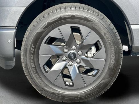 Used 2022 Ford F150 Lightning Lariat AWD/4WD image 23