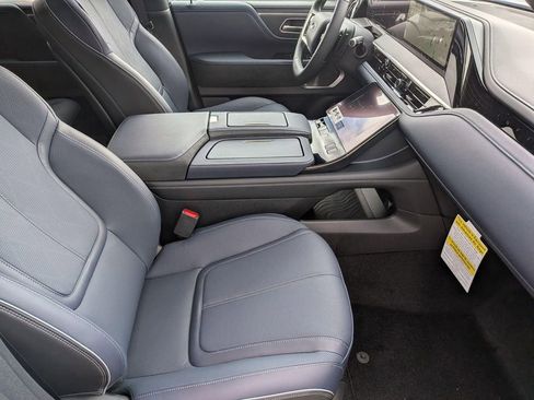 New 2026 INFINITI QX80 4WD w/ Sport Exterior Package image 32