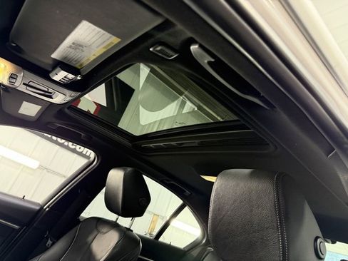 Used 2018 BMW 330i xDrive Sedan image 19