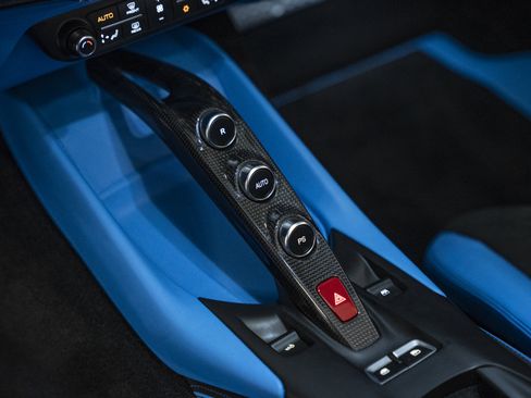Used 2022 Ferrari 812 GTS RWD image 37