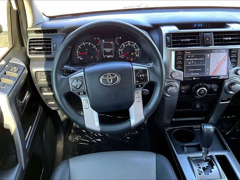 Used 2020 Toyota 4Runner SR5 Premium image 6