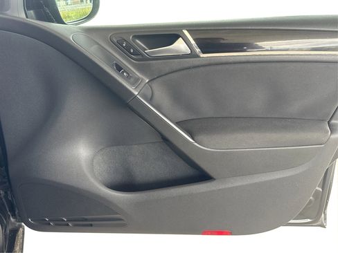 Used 2012 Volkswagen GTI 4-Door image 23