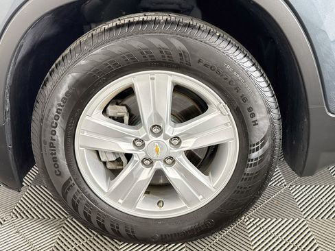 Used 2021 Chevrolet Trax LS FWD image 34